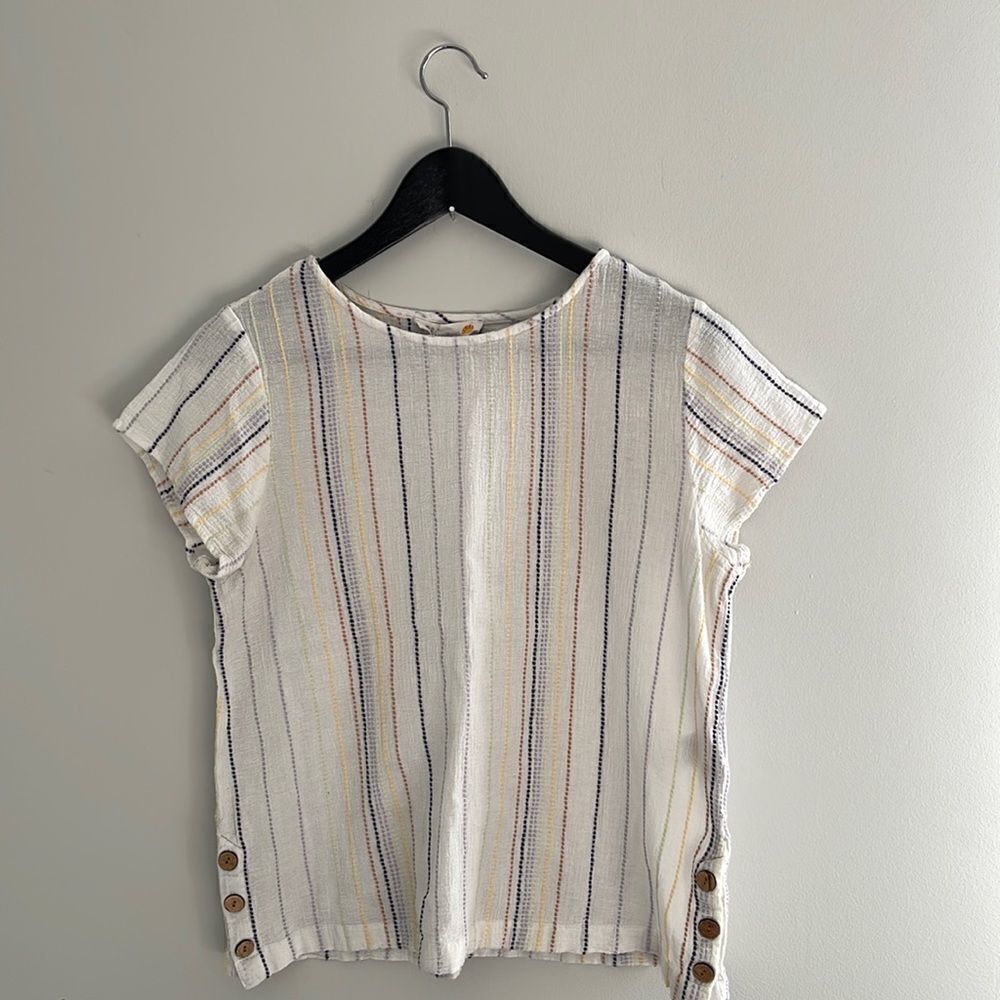 C&C California Top. Size Small